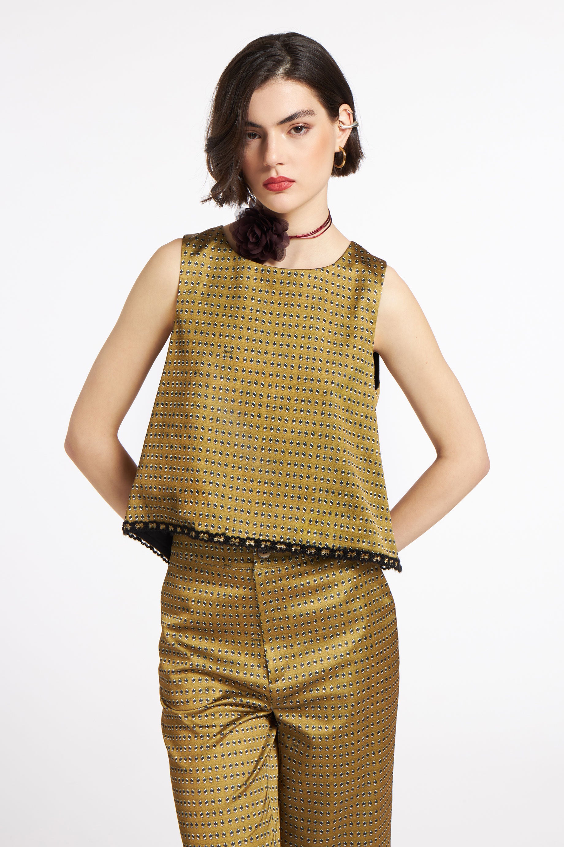 Kelly Top Stiches Gold