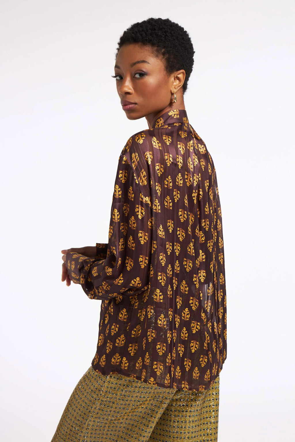 Shimmering Shirt Embroidery Espresso