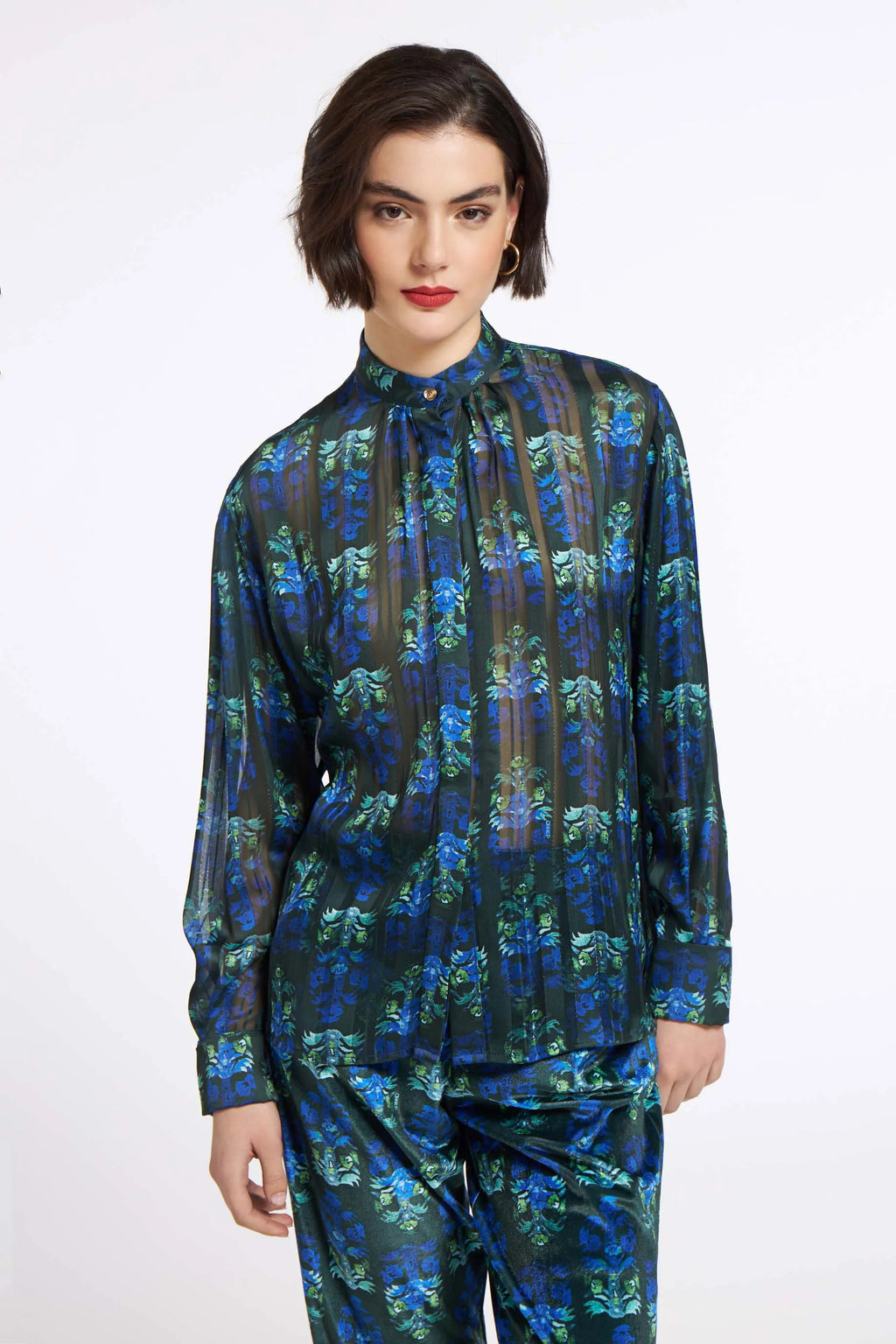 Shimmering Shirt Stiches Green